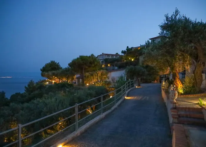 Marina Del Capo פארק נופש ריקאדי