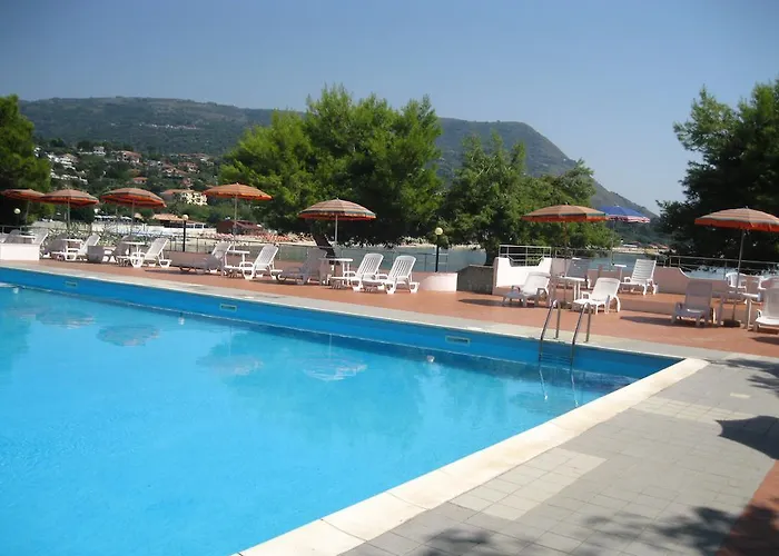 פארק נופש Marina Del Capo 3*