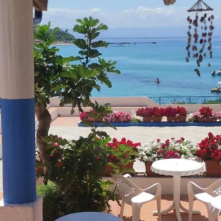 Marina Del Capo База отдыха Рикади