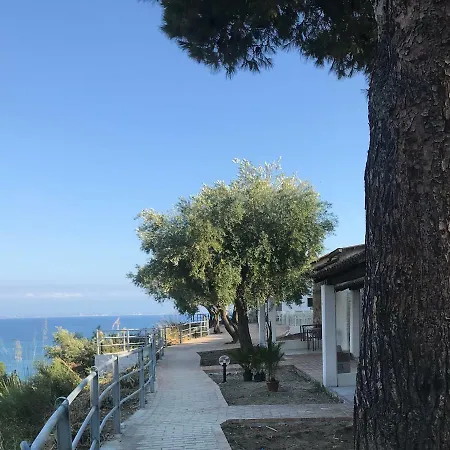 Marina Del Capo База отдыха 3*