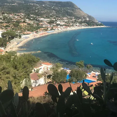 Marina Del Capo База отдыха Рикади