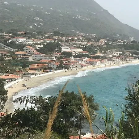 Marina Del Capo База отдыха Рикади