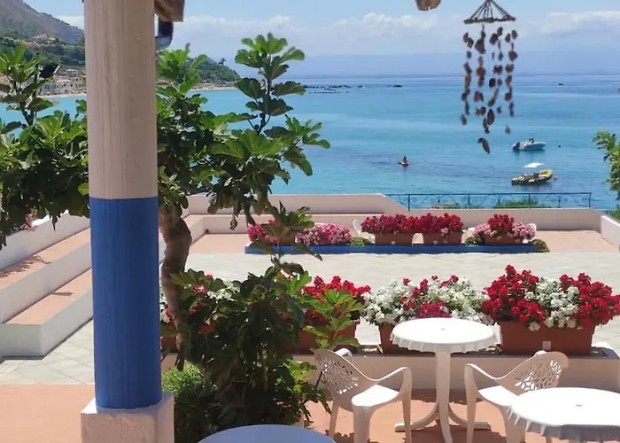 Marina Del Capo 酒店 里卡迪