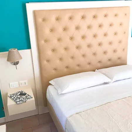Marina Del Capo 3*