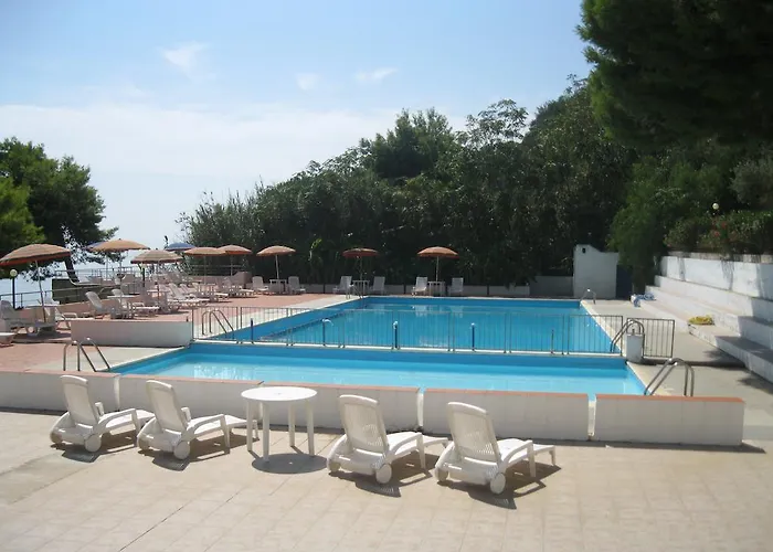 منتزه العطل Marina Del Capo 3*